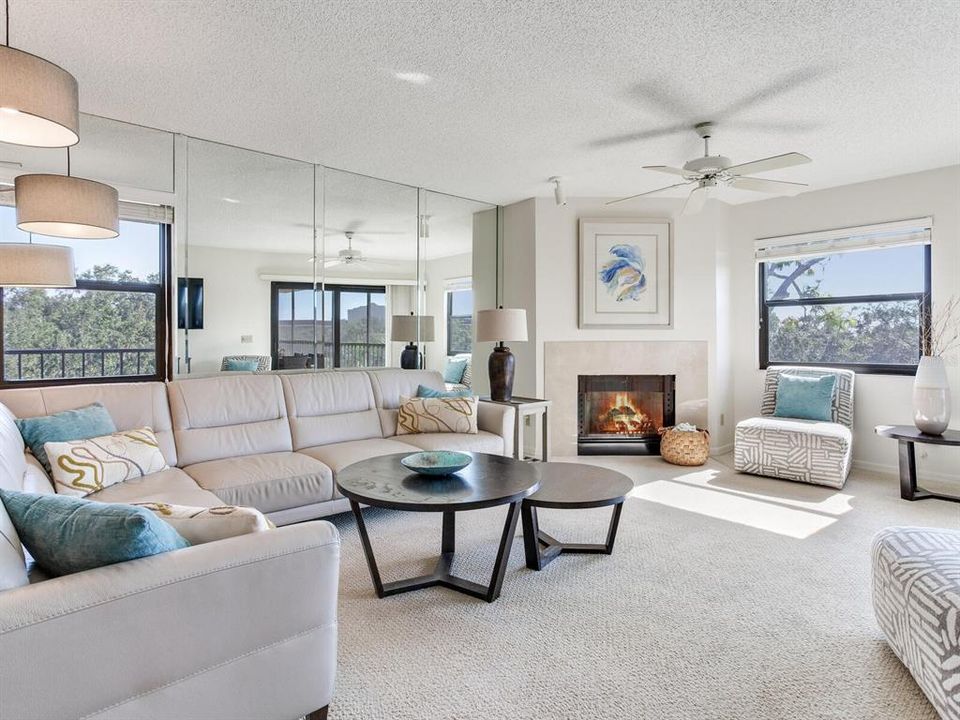 For Sale: $429,000 (2 beds, 2 baths, 1550 Square Feet)