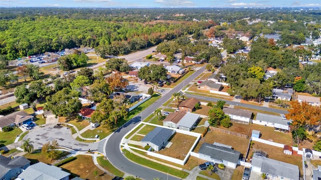 合同活跃: $314,999 (2 贝兹, 1 浴室, 910 平方英尺)