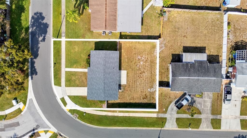 合同活跃: $314,999 (2 贝兹, 1 浴室, 910 平方英尺)