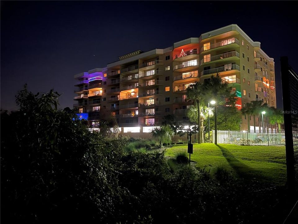 待售: $385,000 (2 贝兹, 2 浴室, 1810 平方英尺)