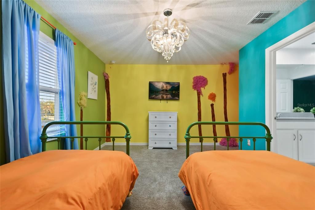 待售: $699,000 (7 贝兹, 6 浴室, 3533 平方英尺)