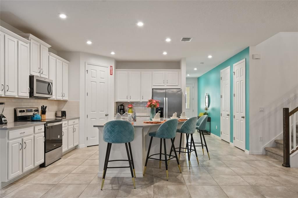 待售: $699,000 (7 贝兹, 6 浴室, 3533 平方英尺)