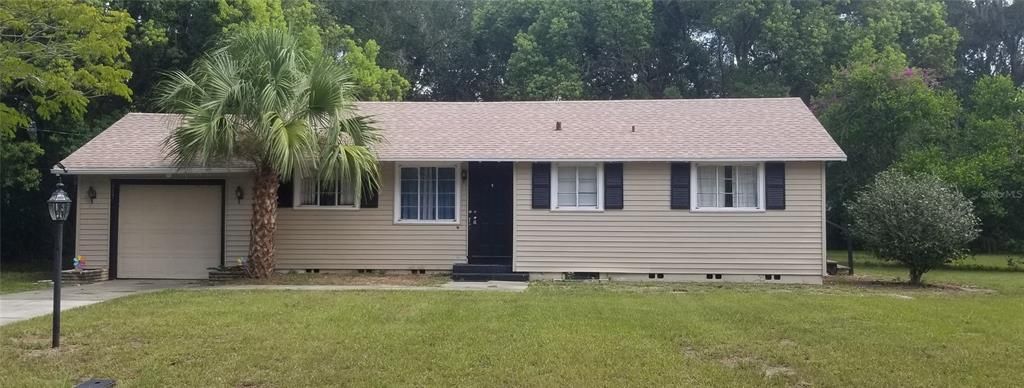 For Rent: $1,750 (3 beds, 1 baths, 924 Square Feet)