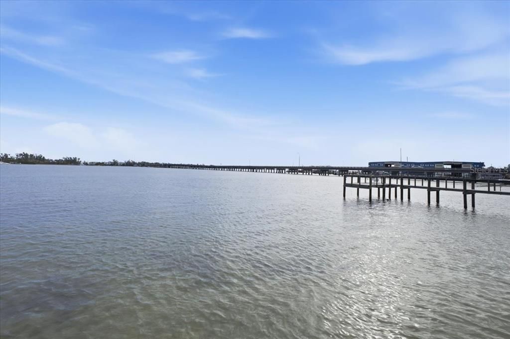 待售: $439,000 (2 贝兹, 2 浴室, 829 平方英尺)