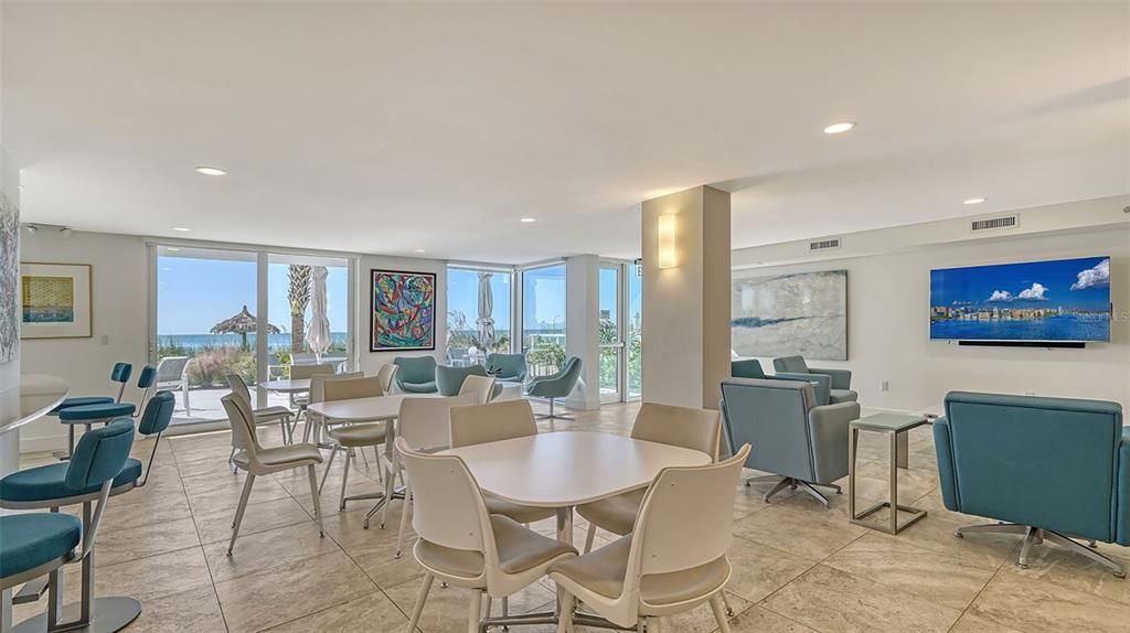 For Sale: $1,595,000 (2 beds, 2 baths, 1470 Square Feet)