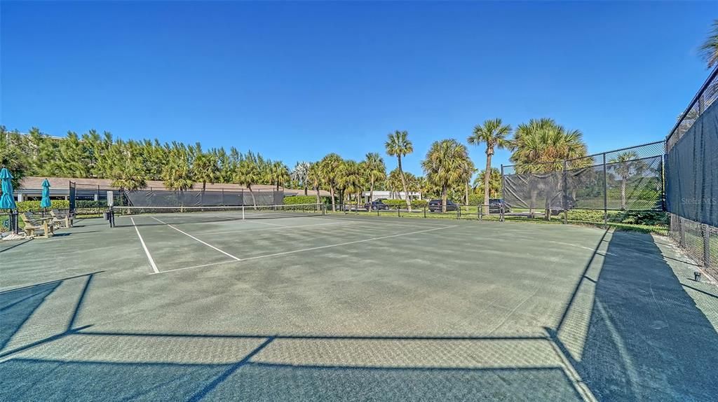 For Sale: $1,595,000 (2 beds, 2 baths, 1470 Square Feet)