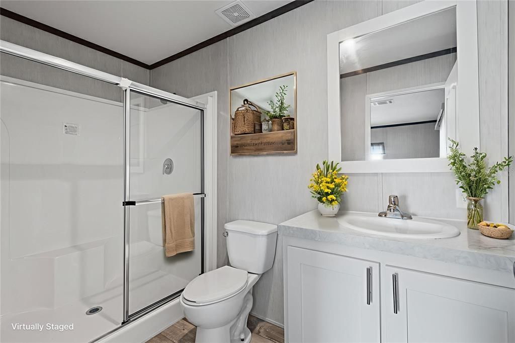 На продажу: $355,000 (2 спален, 2 ванн, 840 Квадратных фут)