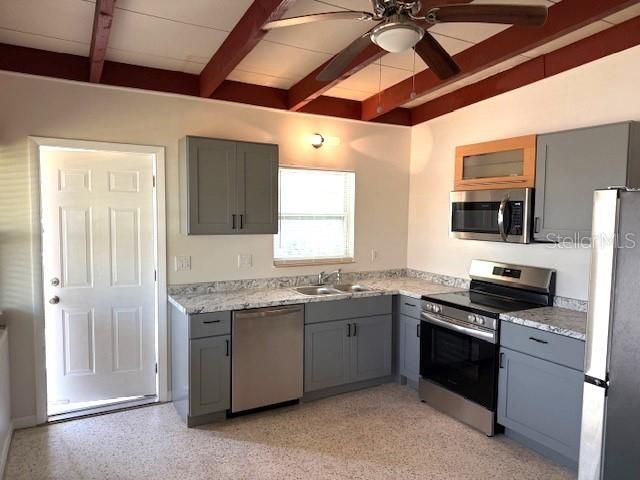 En Renta: $1,950 (2 camas, 1 baños, 947 Pies cuadrados)