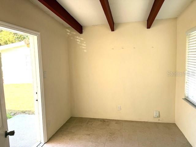 En Renta: $1,950 (2 camas, 1 baños, 947 Pies cuadrados)