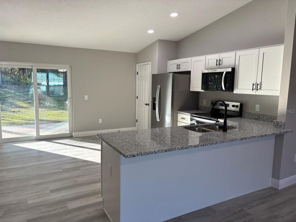 待售: $234,900 (3 贝兹, 2 浴室, 1405 平方英尺)