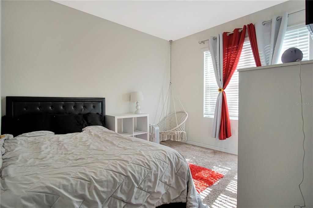 For Rent: $2,045 (4 beds, 2 baths, 1851 Square Feet)