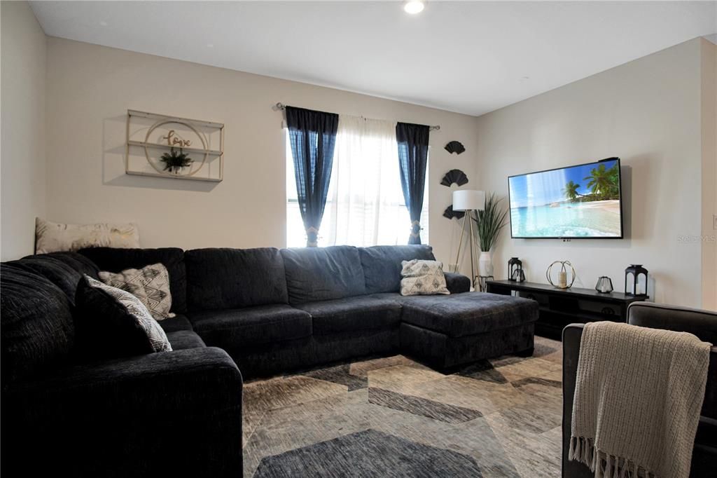 For Rent: $2,045 (4 beds, 2 baths, 1851 Square Feet)