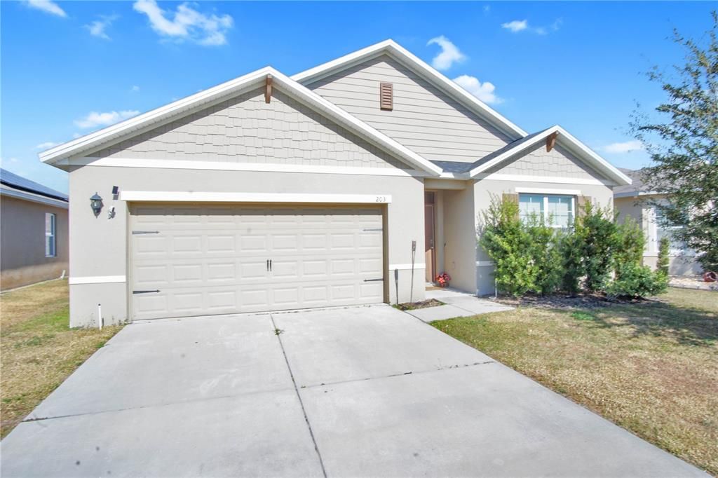 For Rent: $2,045 (4 beds, 2 baths, 1851 Square Feet)