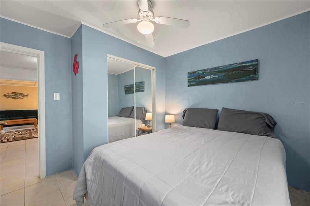 For Sale: $150,000 (2 beds, 1 baths, 944 Square Feet)