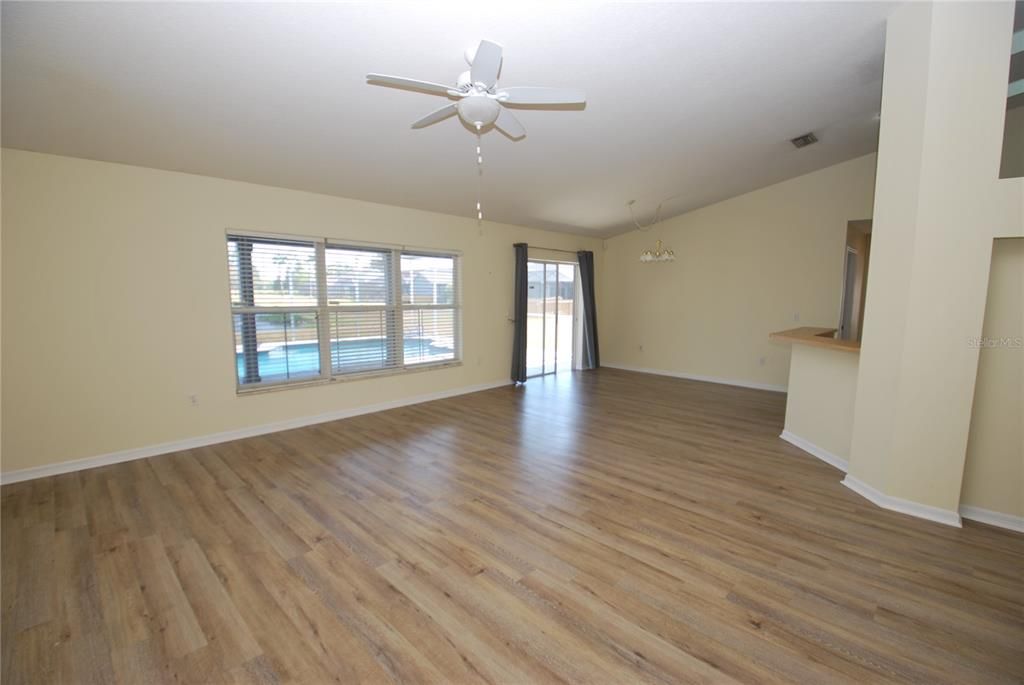 For Rent: $2,950 (4 beds, 3 baths, 2380 Square Feet)