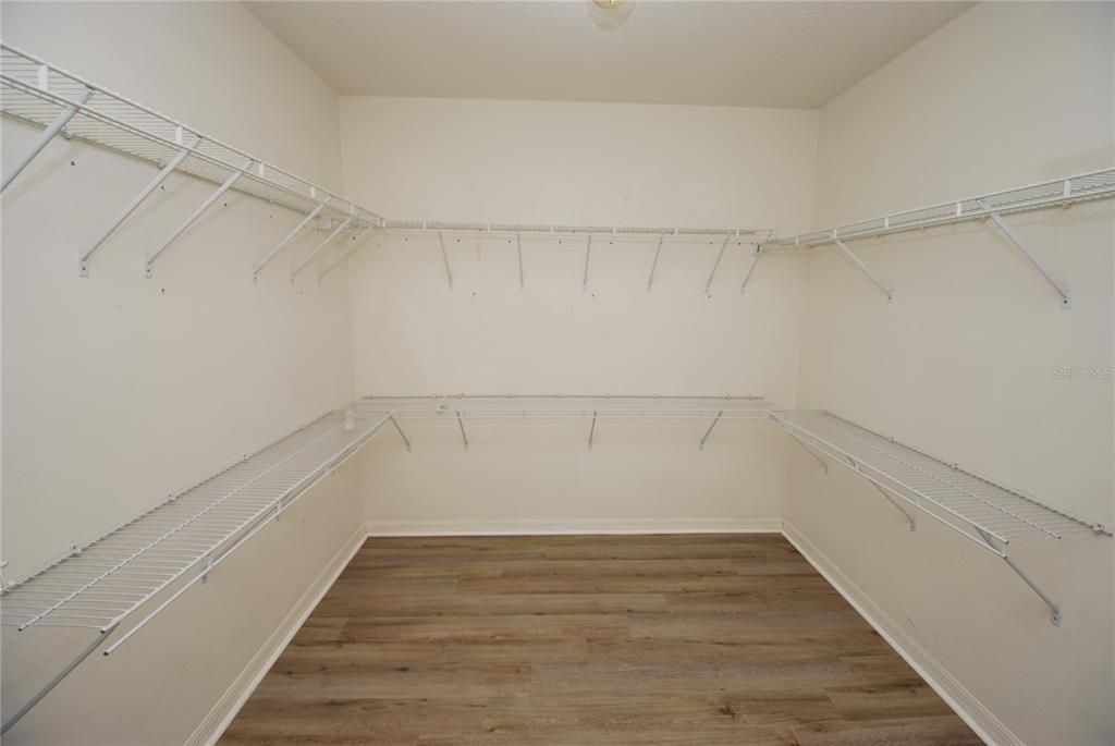 For Rent: $2,950 (4 beds, 3 baths, 2380 Square Feet)