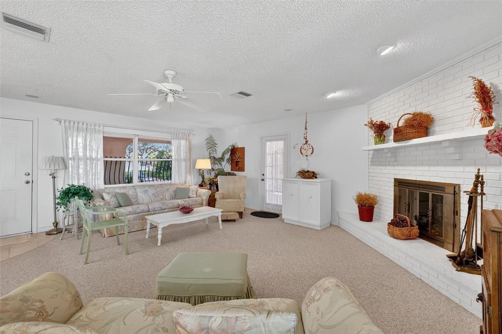 待售: $795,000 (3 贝兹, 2 浴室, 2095 平方英尺)