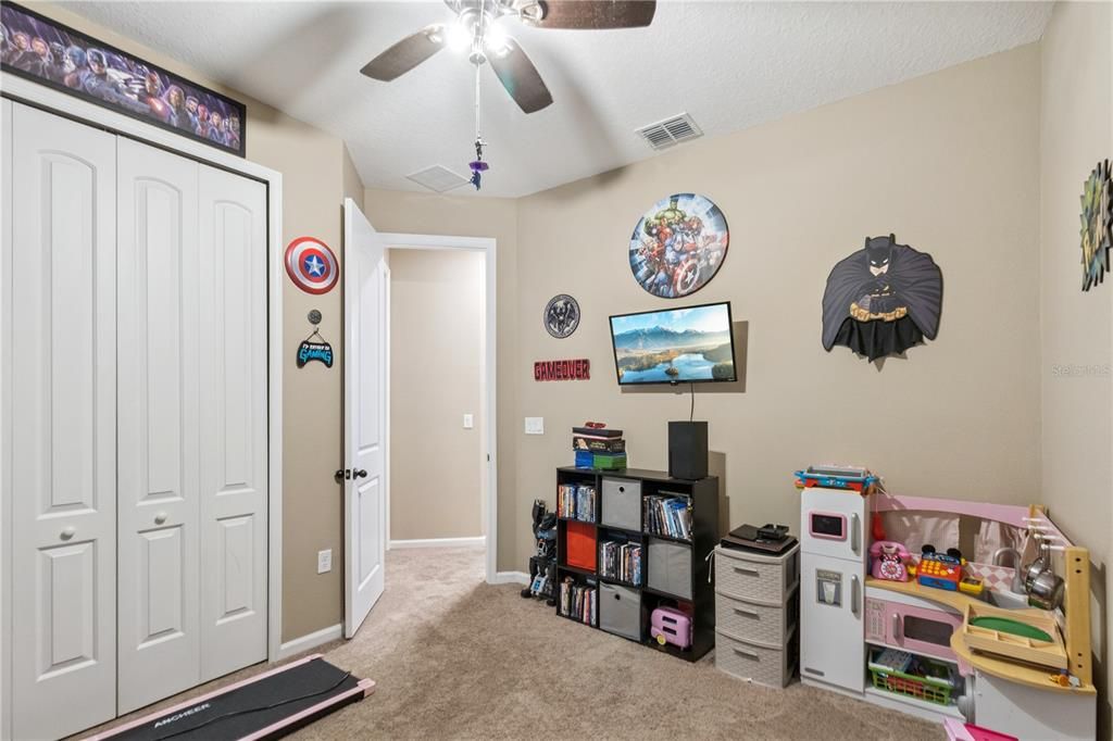 На продажу: $340,000 (4 спален, 2 ванн, 1928 Квадратных фут)