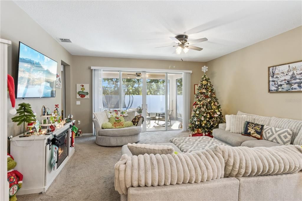 На продажу: $340,000 (4 спален, 2 ванн, 1928 Квадратных фут)