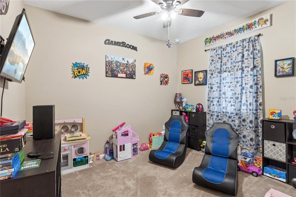 На продажу: $340,000 (4 спален, 2 ванн, 1928 Квадратных фут)