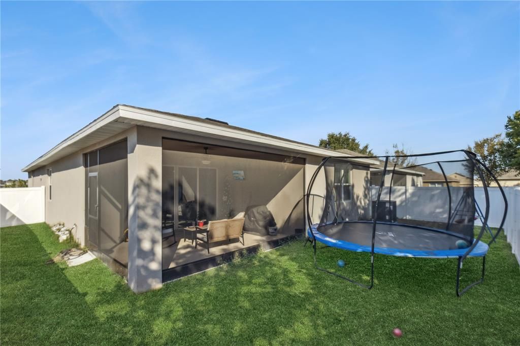 На продажу: $340,000 (4 спален, 2 ванн, 1928 Квадратных фут)