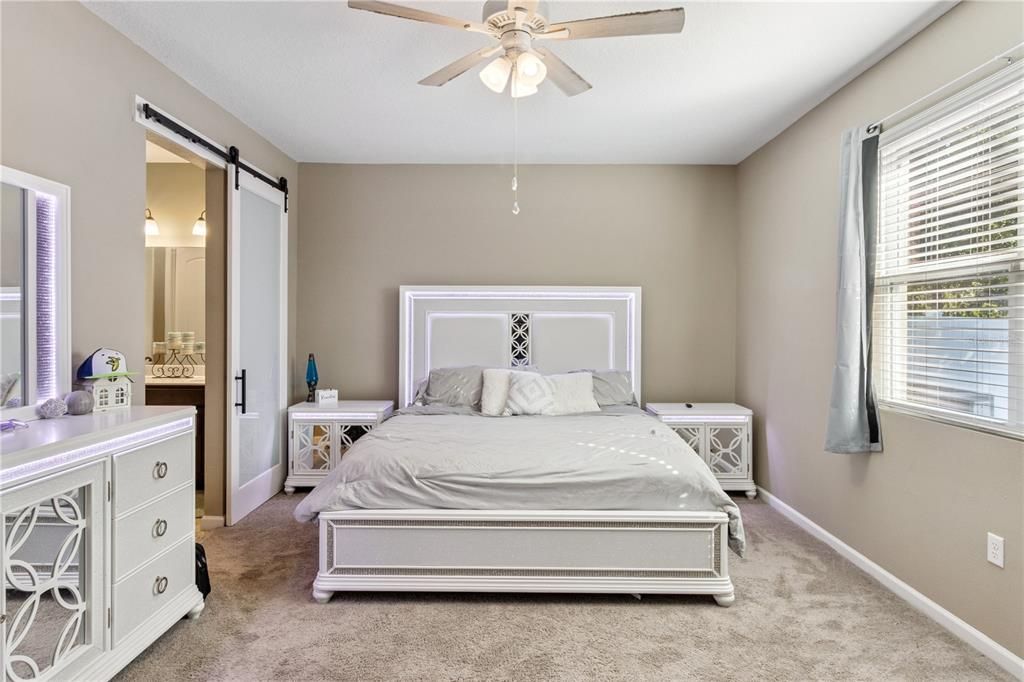 На продажу: $340,000 (4 спален, 2 ванн, 1928 Квадратных фут)