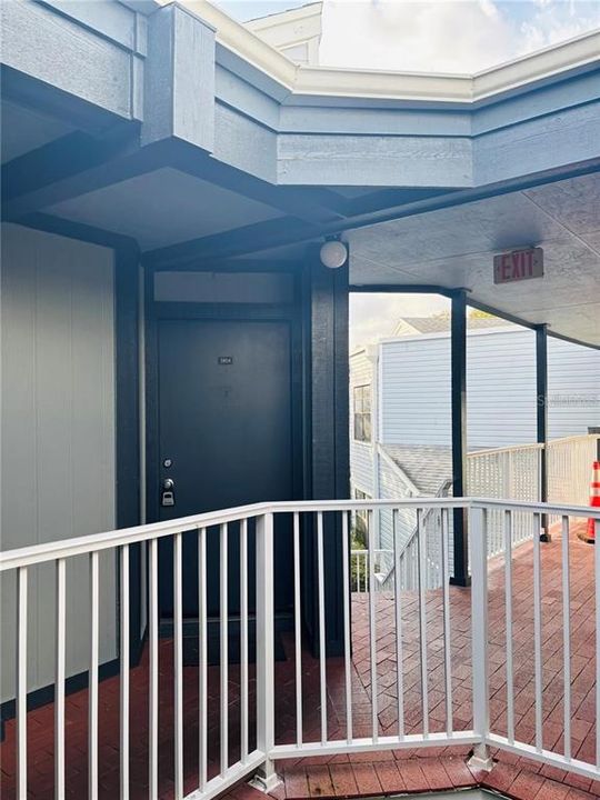 For Sale: $144,900 (2 beds, 2 baths, 820 Square Feet)