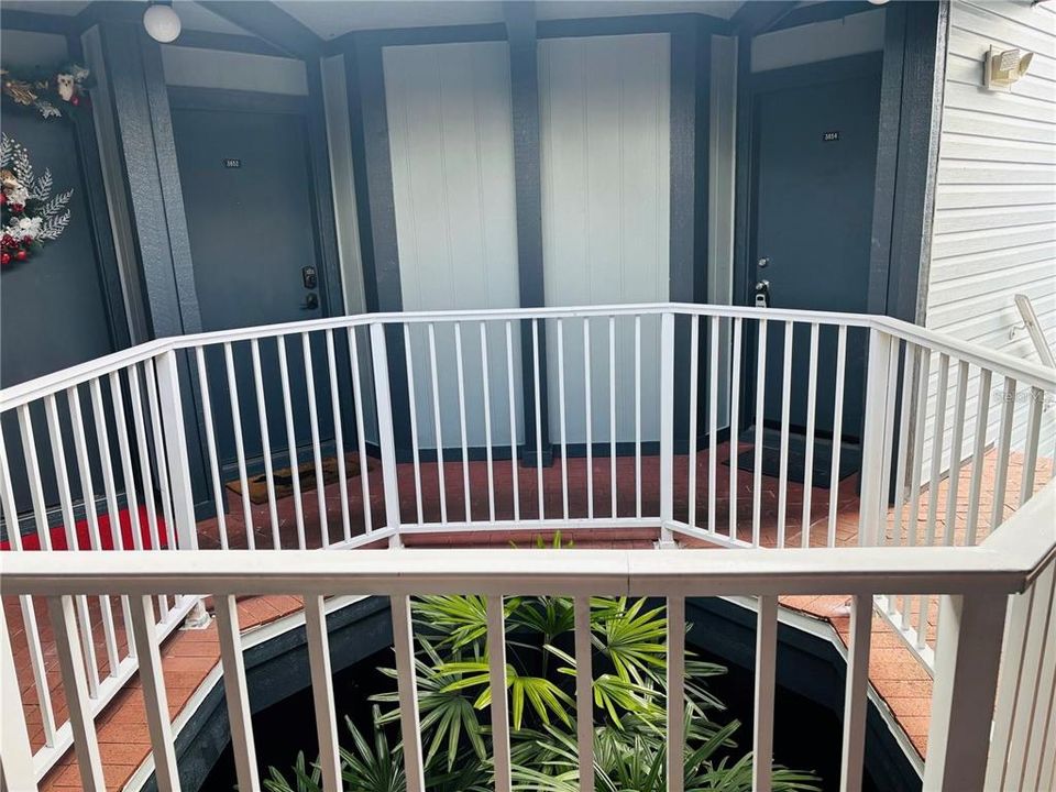 For Sale: $144,900 (2 beds, 2 baths, 820 Square Feet)