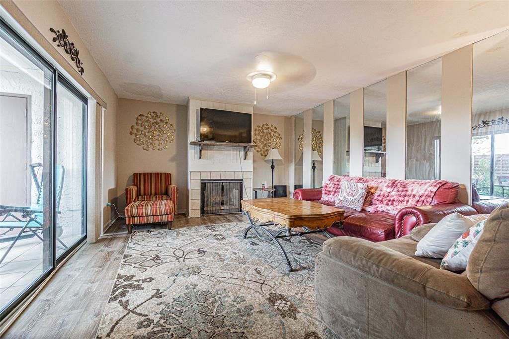 En Venta: $247,000 (3 camas, 2 baños, 1478 Pies cuadrados)