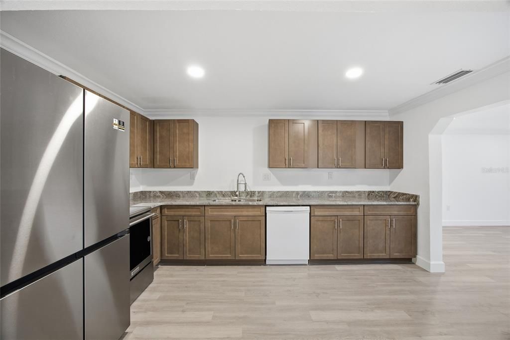 待售: $395,000 (3 贝兹, 3 浴室, 1422 平方英尺)