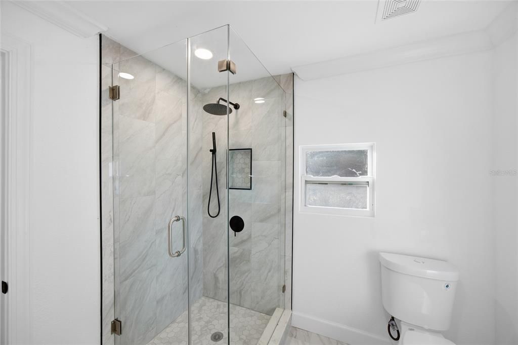 待售: $395,000 (3 贝兹, 3 浴室, 1422 平方英尺)