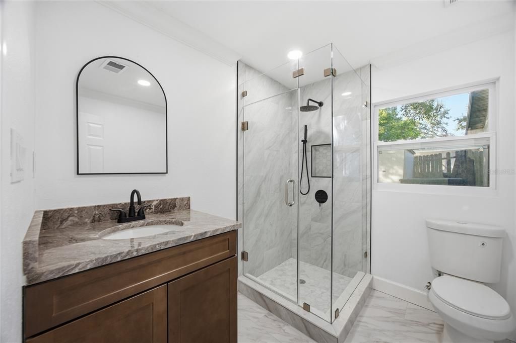 待售: $395,000 (3 贝兹, 3 浴室, 1422 平方英尺)