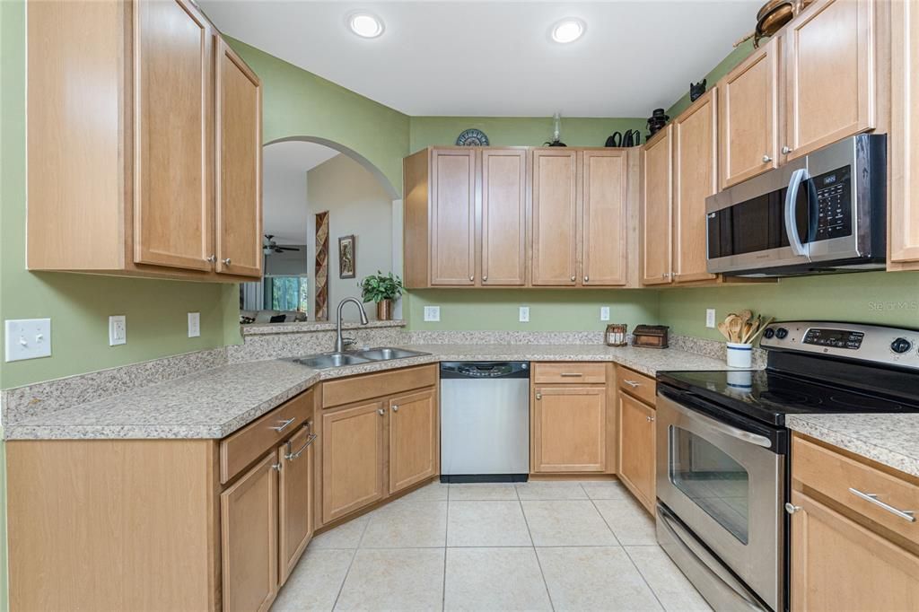 待售: $320,000 (3 贝兹, 2 浴室, 1536 平方英尺)