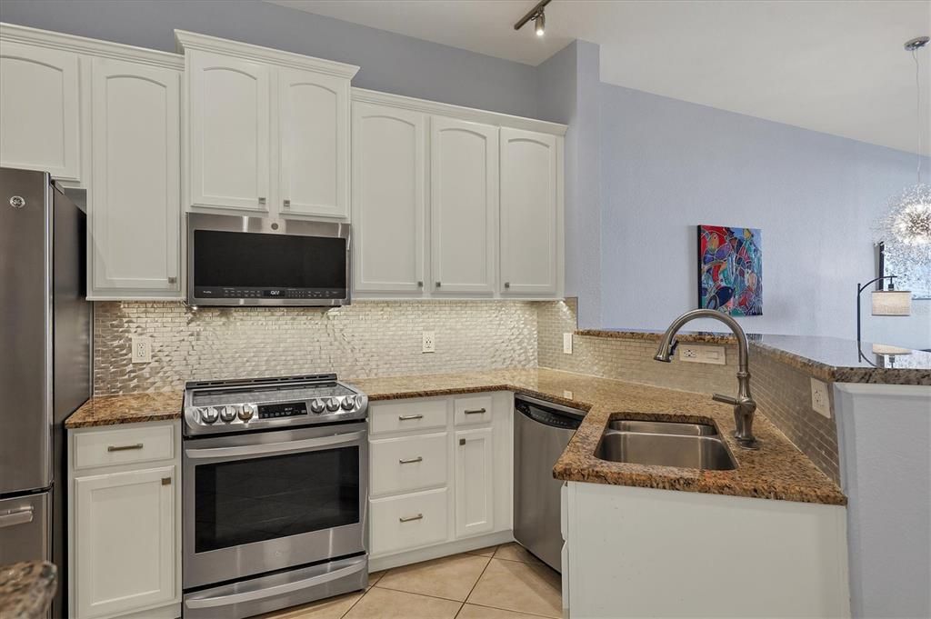 En Venta: $435,000 (3 camas, 2 baños, 1584 Pies cuadrados)