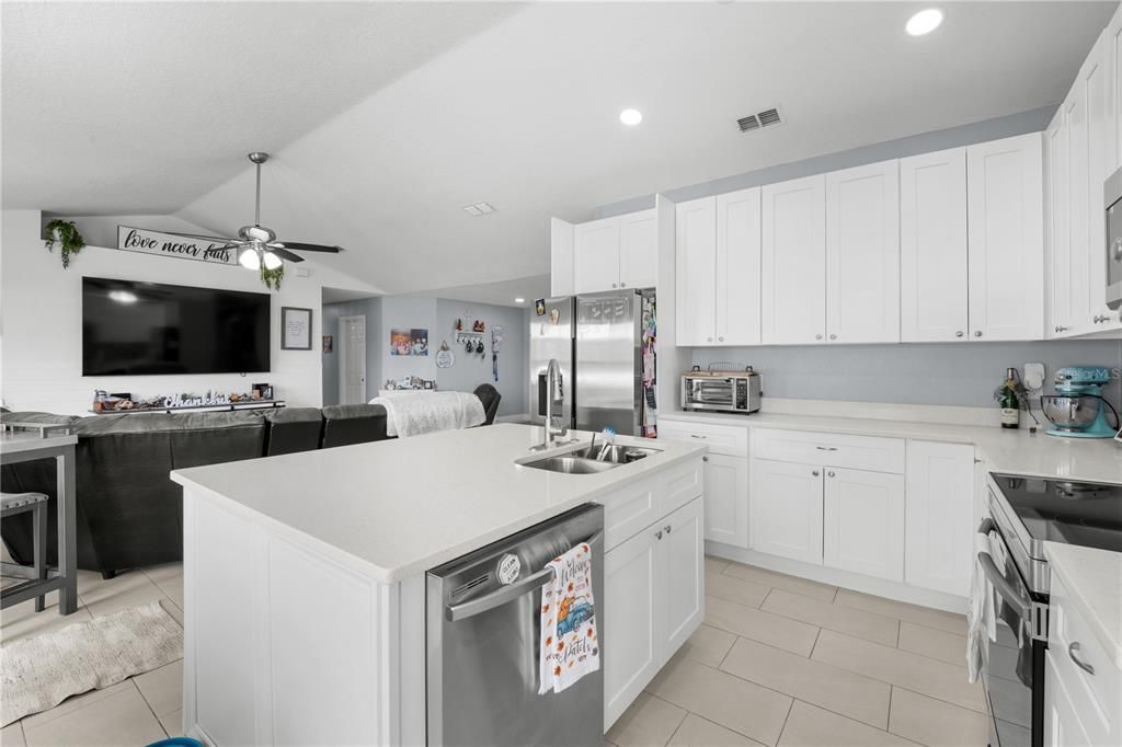 For Sale: $479,000 (5 beds, 2 baths, 2247 Square Feet)