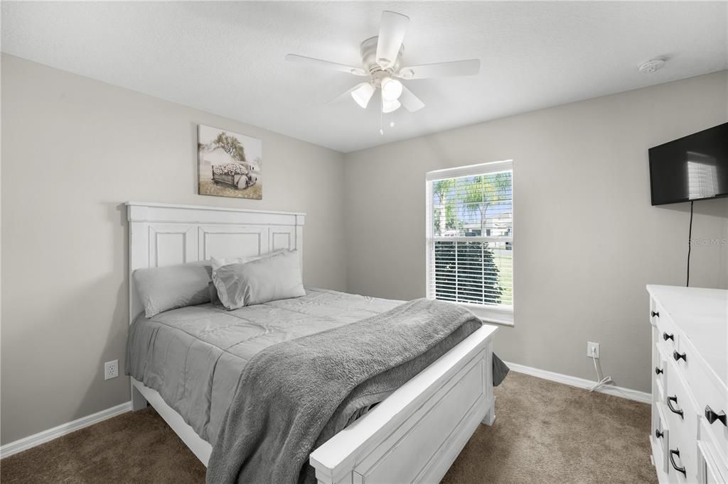 For Sale: $479,000 (5 beds, 2 baths, 2247 Square Feet)