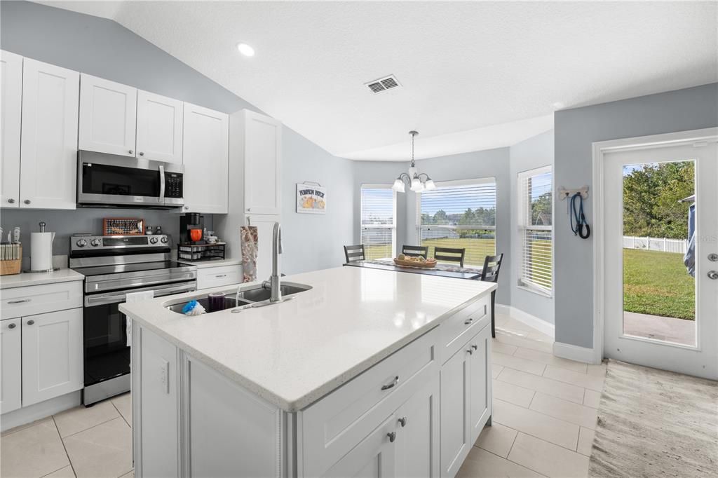 For Sale: $479,000 (5 beds, 2 baths, 2247 Square Feet)