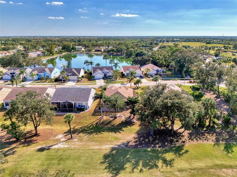 合同活跃: $349,900 (3 贝兹, 2 浴室, 1571 平方英尺)