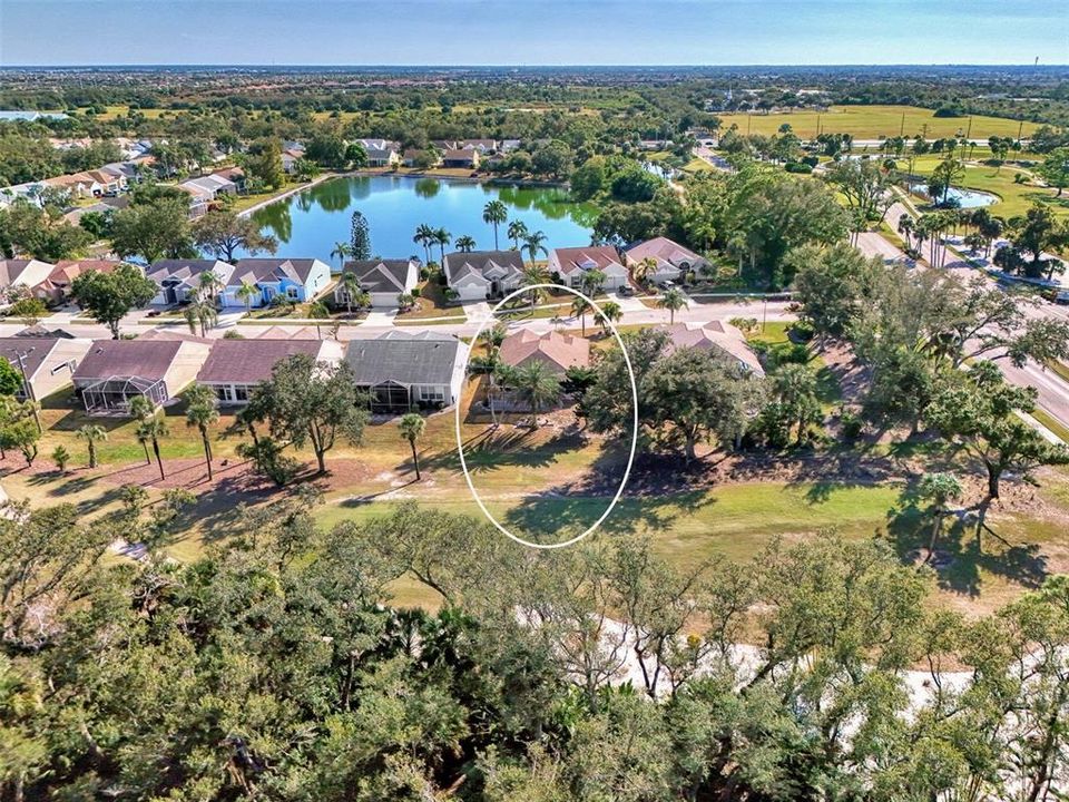 合同活跃: $349,900 (3 贝兹, 2 浴室, 1571 平方英尺)