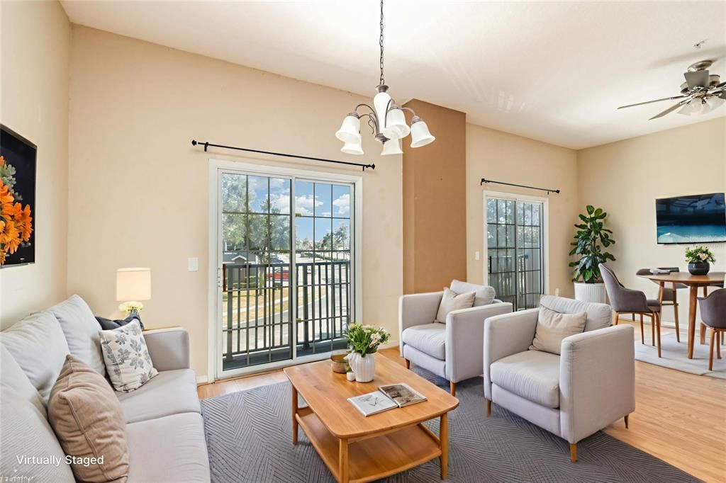 En Venta: $250,000 (3 camas, 2 baños, 1244 Pies cuadrados)