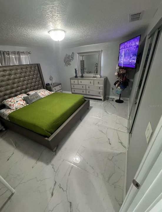 For Sale: $295,000 (3 beds, 2 baths, 1280 Square Feet)