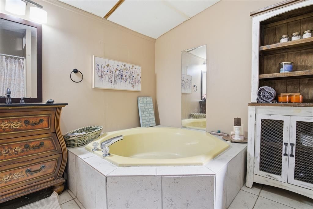 待售: $159,000 (3 贝兹, 2 浴室, 960 平方英尺)