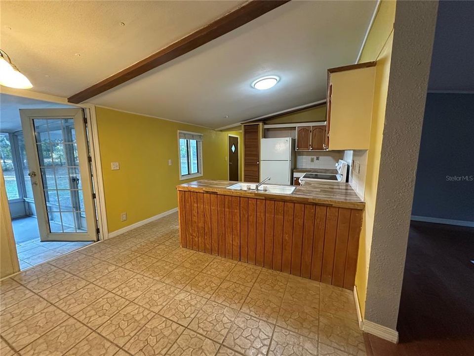 待售: $129,000 (3 贝兹, 2 浴室, 1056 平方英尺)