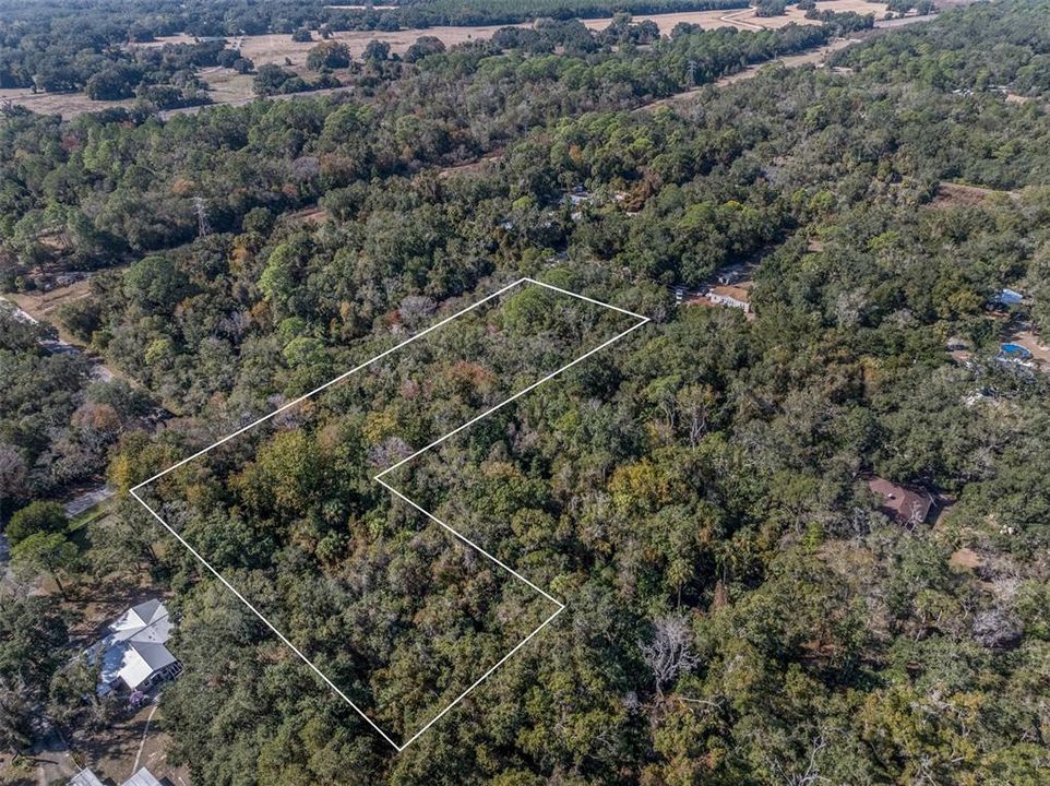 На продажу: $62,500 (2.33 acres)