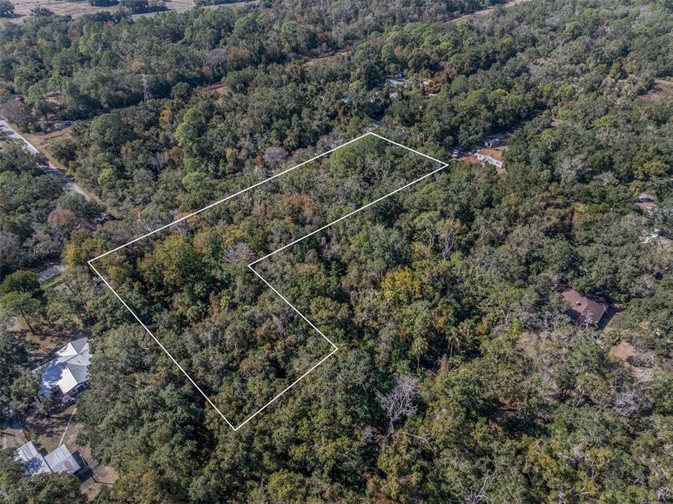 На продажу: $62,500 (2.33 acres)