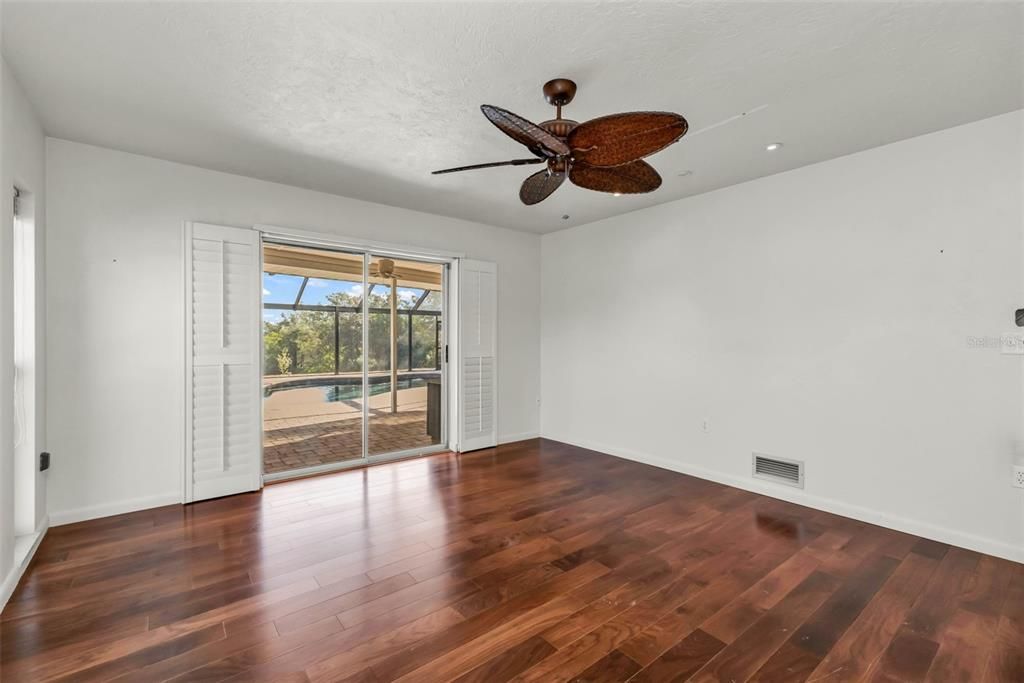 待售: $550,000 (3 贝兹, 2 浴室, 2235 平方英尺)