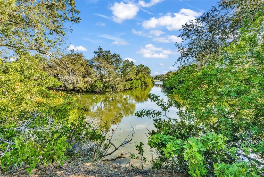 待售: $550,000 (3 贝兹, 2 浴室, 2235 平方英尺)