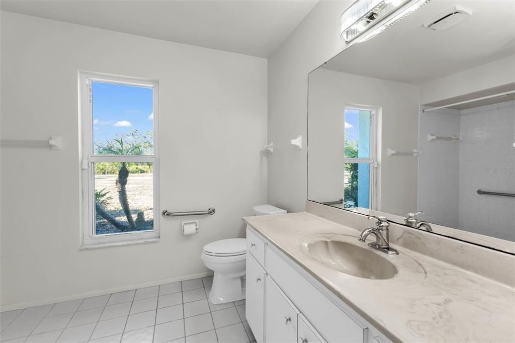 待售: $550,000 (3 贝兹, 2 浴室, 2235 平方英尺)