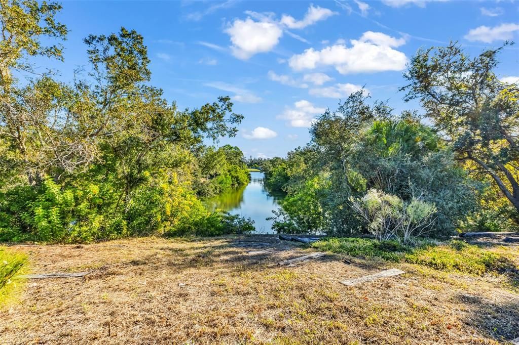 待售: $550,000 (3 贝兹, 2 浴室, 2235 平方英尺)