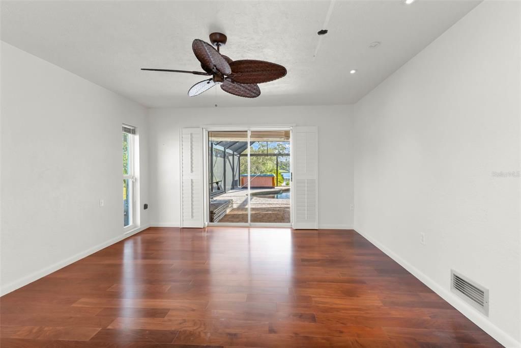 待售: $550,000 (3 贝兹, 2 浴室, 2235 平方英尺)